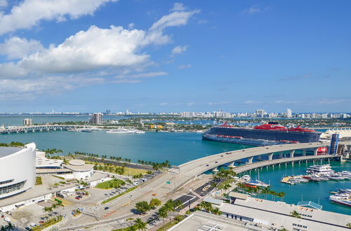 Photo 30 - Luxury apt Bay View Near Bayfront Park