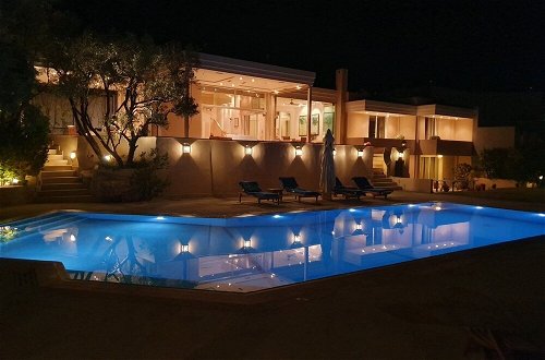 Foto 58 - Private beach & pool Luxury Villa by GHH
