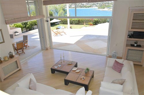 Foto 26 - Private beach & pool Luxury Villa by GHH
