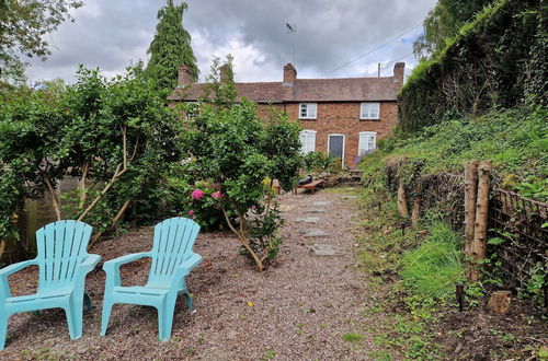 Foto 18 - Lovely 2-bed Cottage in Coalbrookdale Telford