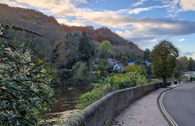 Lovely 2-bed Cottage in Coalbrookdale Telford - Foto 17