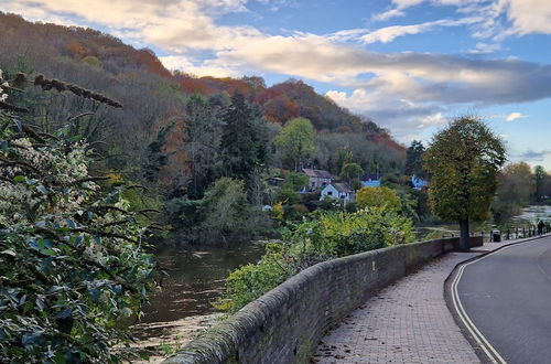 Foto 17 - Lovely 2-bed Cottage in Coalbrookdale Telford