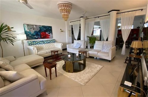 Foto 15 - Lux Suites Hayana Palm Apartments