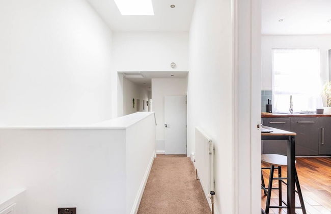 Charming 3-bed Apartment in London - Foto 43
