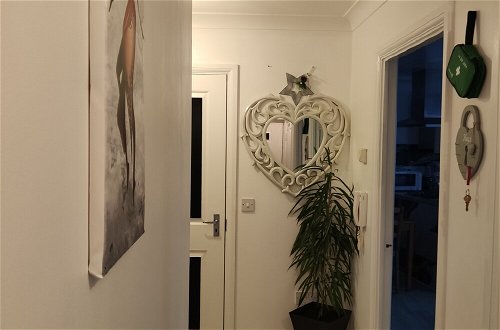 Foto 19 - Stunning 2-bed Apartment in London Dagenham