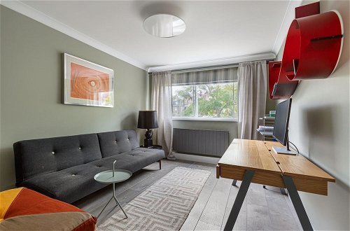 Photo 12 - 2 Bedroom Apartment in the Heart of Knightsbridge