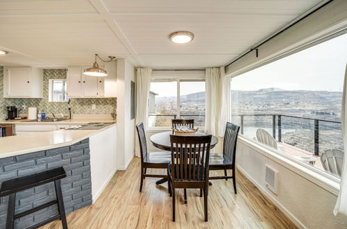 Photo 24 - Cozy Grand Coulee Home w/ Deck & Views