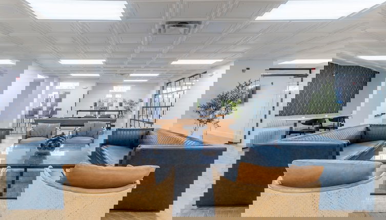 Foto 1 - Luxury Central Apartment with Gym