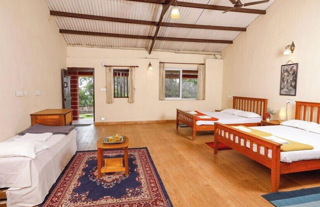 DEVASHOLA HOMESTAY - Photo 11