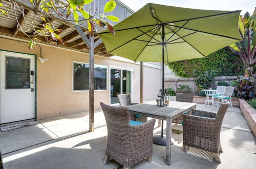 Photo 10 - Viva Ventura: Duplex With Patio - Walk to Beach