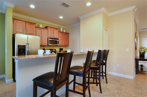 Photo 14 - Paradise Palms-5 Bed Townhome W/splashpool-3045pp 5 Bedroom Townhouse by RedAwning