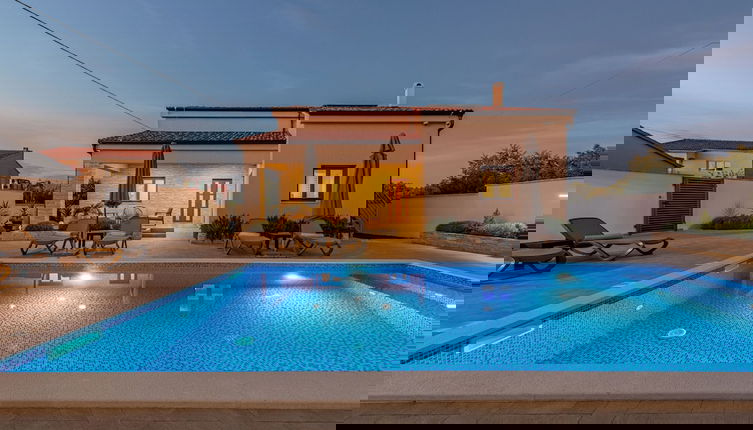 Foto 1 - Villa Roza