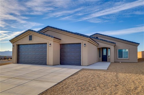 Foto 6 - Modern Fort Mohave Home w/ Patio & Grill