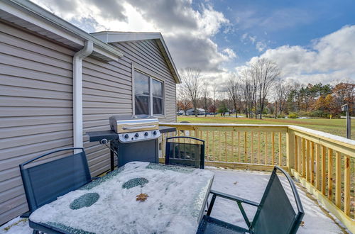 Photo 4 - Lake White Cloud Home With Fire Pit