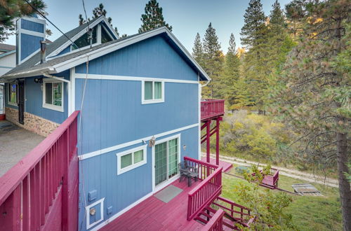 Photo 10 - Cabin w/ 2 Decks - 3 Mi to Lake Arrowhead Village