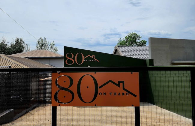 80 on Thabo - Foto 1