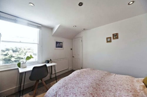 Photo 2 - Chic 3BD Maisonette W/roof Terrace - Wandsworth