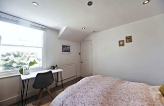 Photo 2 - Chic 3BD Maisonette W/roof Terrace - Wandsworth