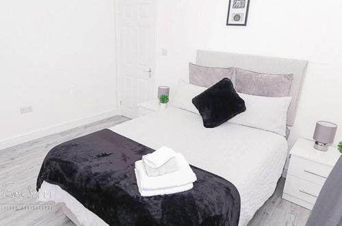 Photo 4 - Inviting 3-bed Apartment in Bromley