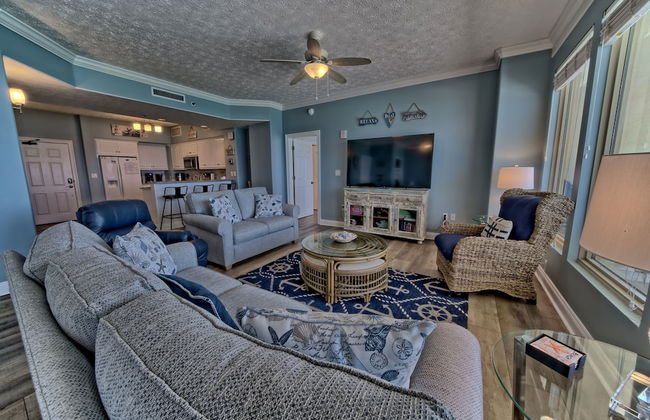 Beautiful Condo with Spacious Balcony to Enjoy Fascinating Ocean View - Unit 1002 by RedAwning - Foto 18