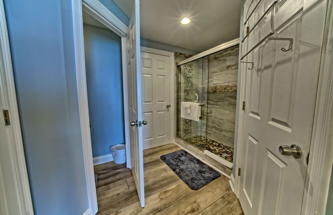 Beautiful Condo with Spacious Balcony to Enjoy Fascinating Ocean View - Unit 1002 by RedAwning - Foto 29