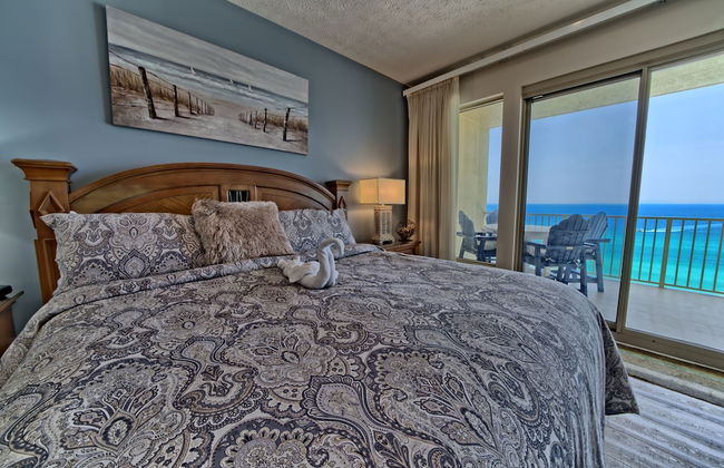Beautiful Condo with Spacious Balcony to Enjoy Fascinating Ocean View - Unit 1002 by RedAwning - Foto 3