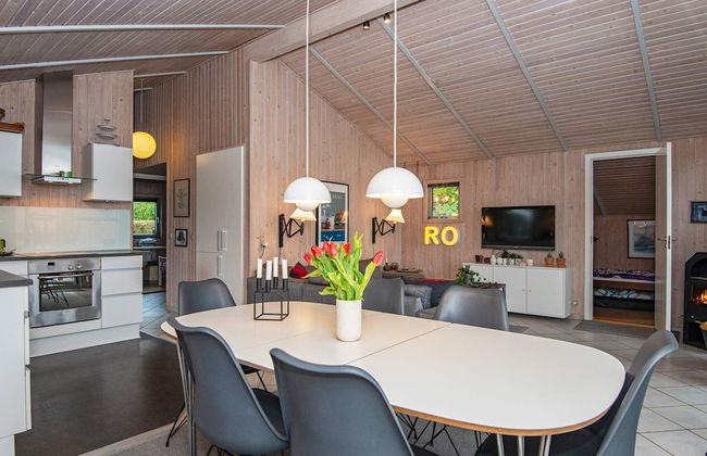 6 Person Holiday Home in Sjolund - Foto 4