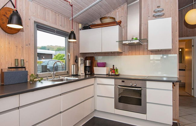 6 Person Holiday Home in Sjolund - Foto 6