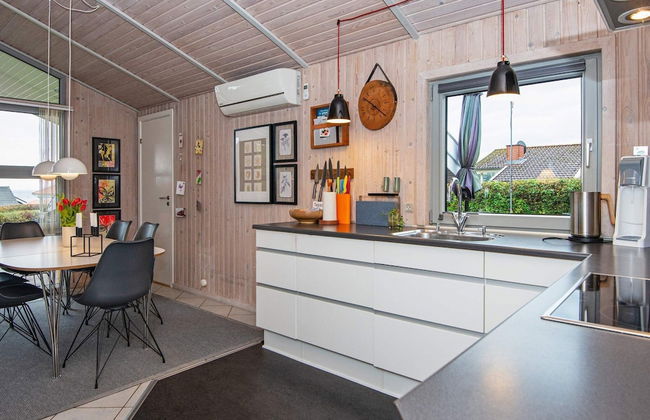 6 Person Holiday Home in Sjolund - Foto 13