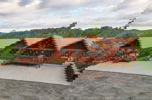 Foto 39 - Ridge View by Avantstay15mins From Pigeon Forge w/ Pavilion, Indoor Pool & Hot Tub!