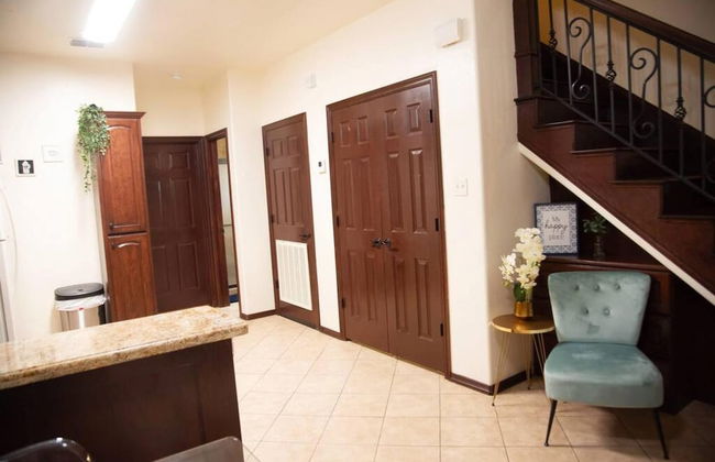 3BD 2BT Town Suite Minutes Away Medical Center - Foto 8