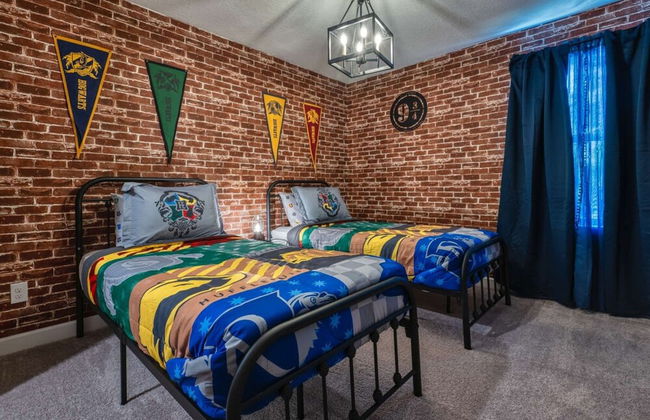 New Chic Modern Home in Prime Location - Foto 31