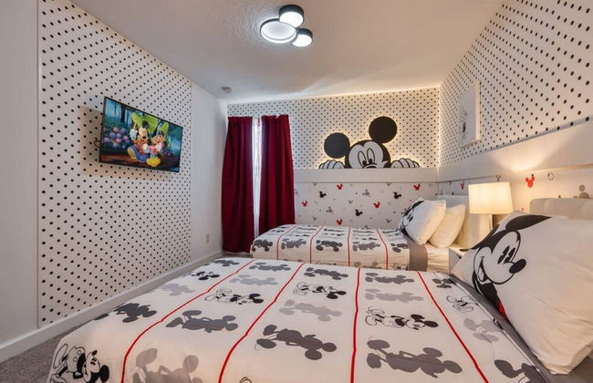 New Chic Modern Home in Prime Location - Foto 39