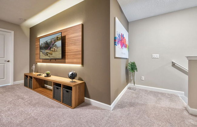 New Chic Modern Home in Prime Location - Foto 20