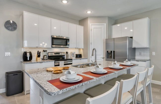 New Chic Modern Home in Prime Location - Foto 7