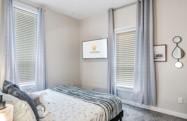 Stockyards- 4min Pet Friendly 3BR Luxe Gem - Foto 74