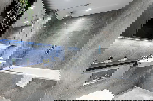 Foto 14 - Modern Flat With City View in Acton