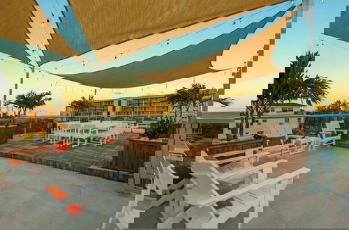 Foto 2 - Elevated Perspective