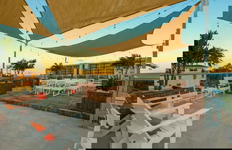 Foto 2 - Elevated Perspective