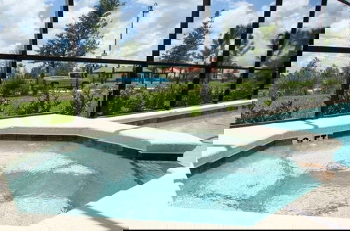 Foto 25 - Solterra Resort 6 Bed Pool Spa Game Room 6 Bedroom Home by Redawning