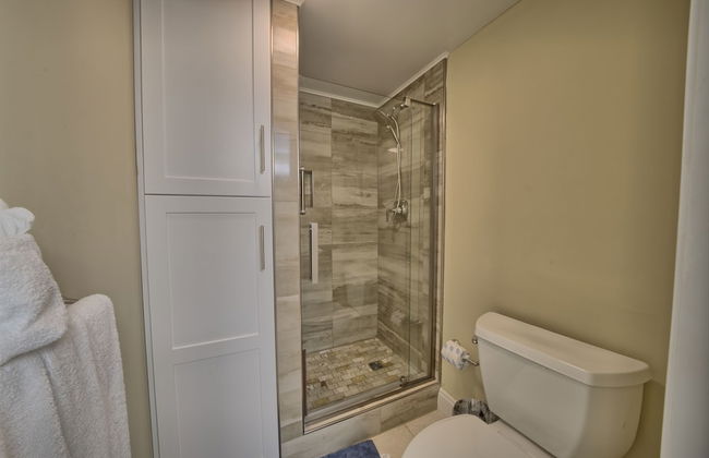 Astonishing Oceanfront Condo with Oversized Balcony to Enjoy Amazing Gulf View - Unit 0204 by RedAwning - Photo 40