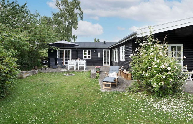 4 Person Holiday Home in Helsinge - Foto 1