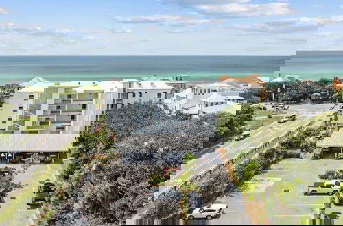 Foto 41 - Amazing Gulf Views #203 Viridian At Seagrove Luxury 1 Beach Set Included 3br/3.5ba Slp 8 3 Bedroom Condo by RedAwning