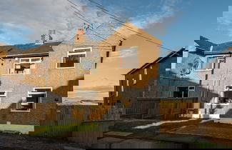 Foto 1 - Cook Avenue