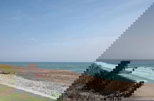 Foto 43 - Bright Modern Selsey Seafront Home