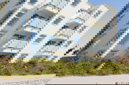 Photo 5 - Beachfront Apartment With Panoramic Sea Views