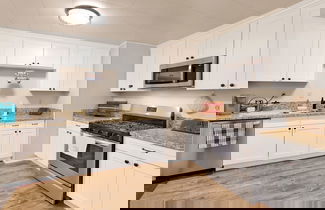 Photo 3 - Robinhood Chalet #2277