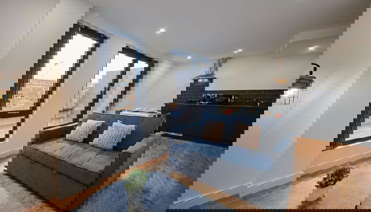 Photo 1 - Host & Stay Balcony Room, Sevenstay Apartments
