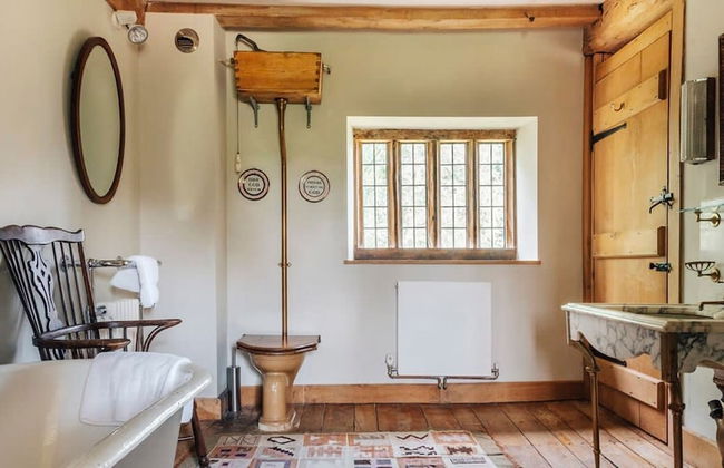 Lavish Tudor Estate Gardens - Sleeps 25 - Foto 66