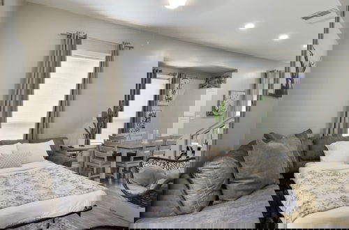 Foto 56 - Luxury Family Friendly Home 6 Queen Beds